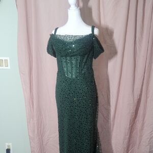 Elegant Green Off-Shoulder Dress